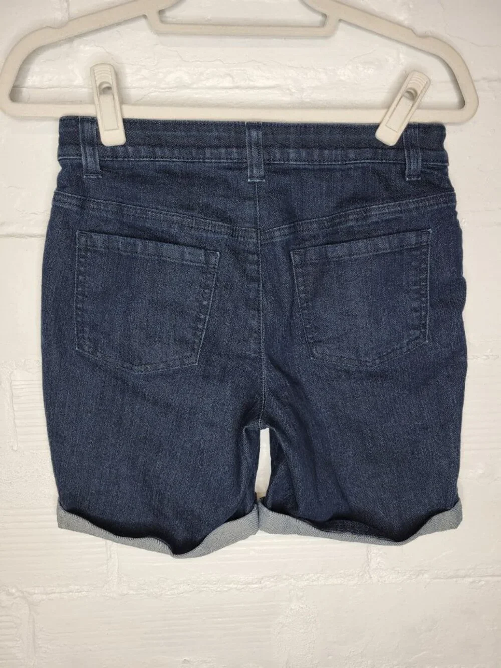 Croft & Barrow Women's Size 4 Jean Shorts Classic Fit Cuffed